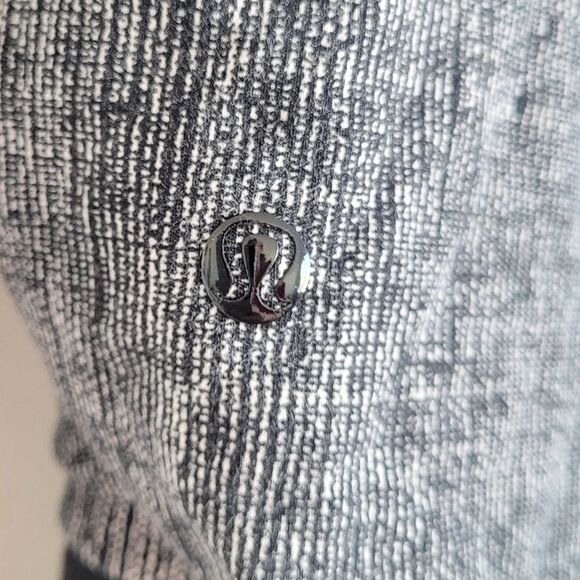 Lululemon To Class Jacket burlap texture black dune size 2 - Picture 14 of 16